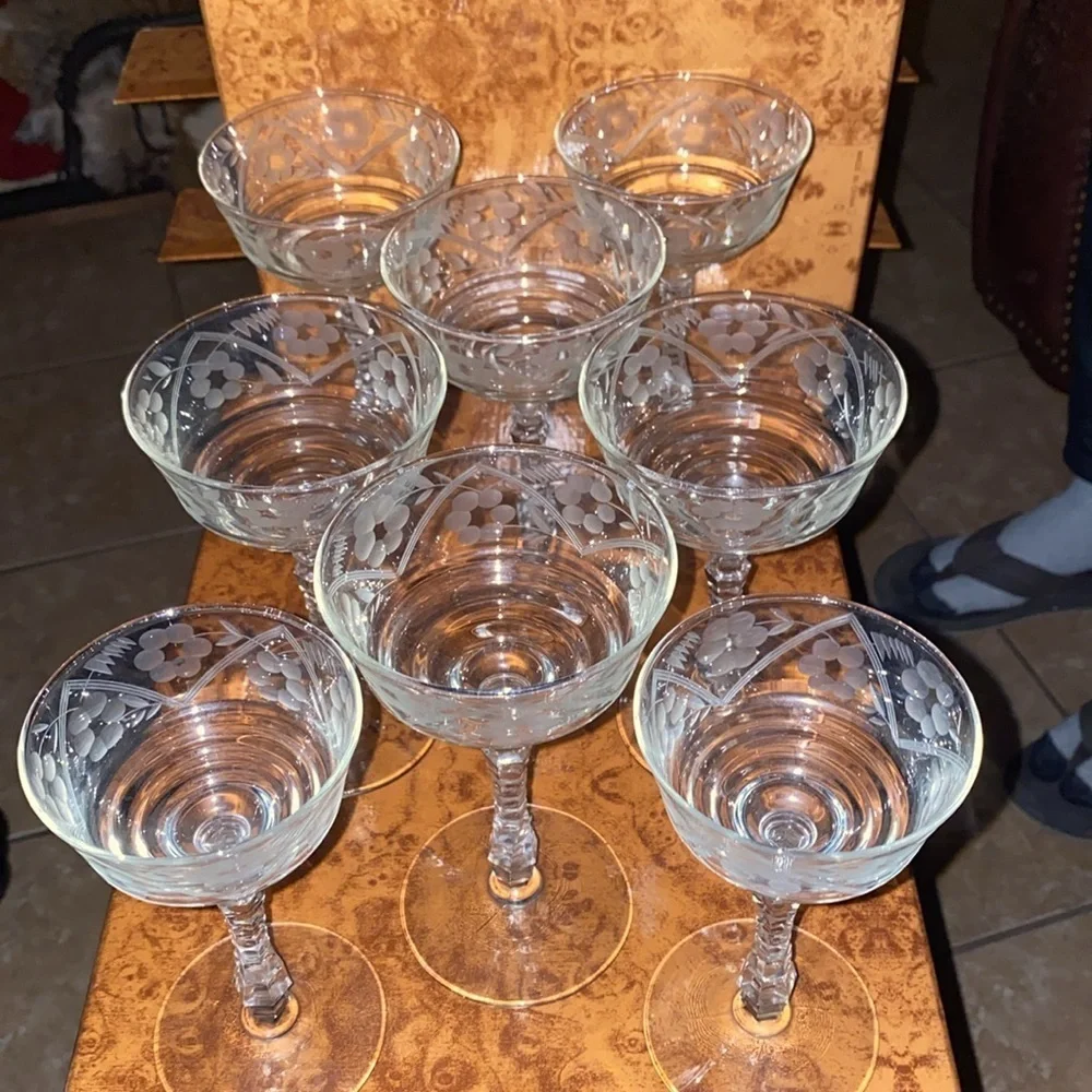 8 Vintage Libbey Rock Sharpe Arctic Rose Glasses 6 6” and 2 5.8” Stemware